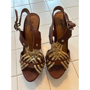 Women’s open toe brown gold wedge heels size 6.5 shoe travel sporty casual work